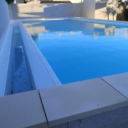 Appartement Dans Villa Avec Piscine Et Jardin Marguerittes Eksteriør billede